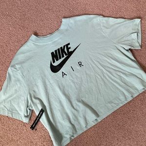 *NEW* Nike Air Cropped Tee